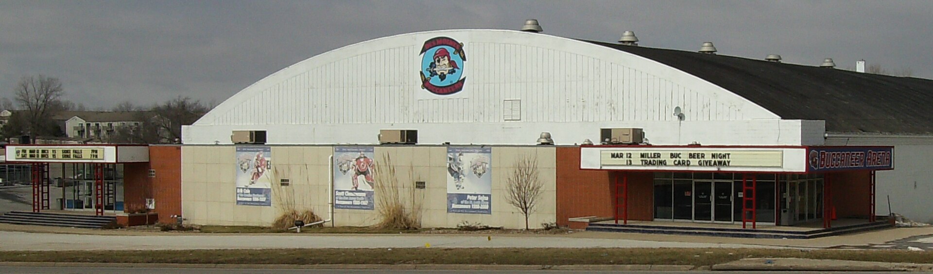 Buccaneer Arena — Wikimedia Commons