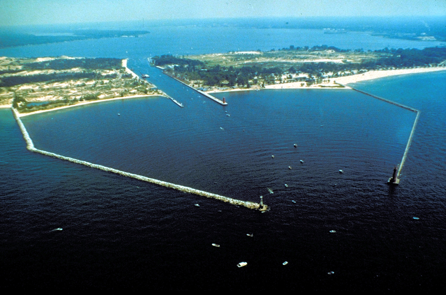 Muskegon — Wikimedia Commons