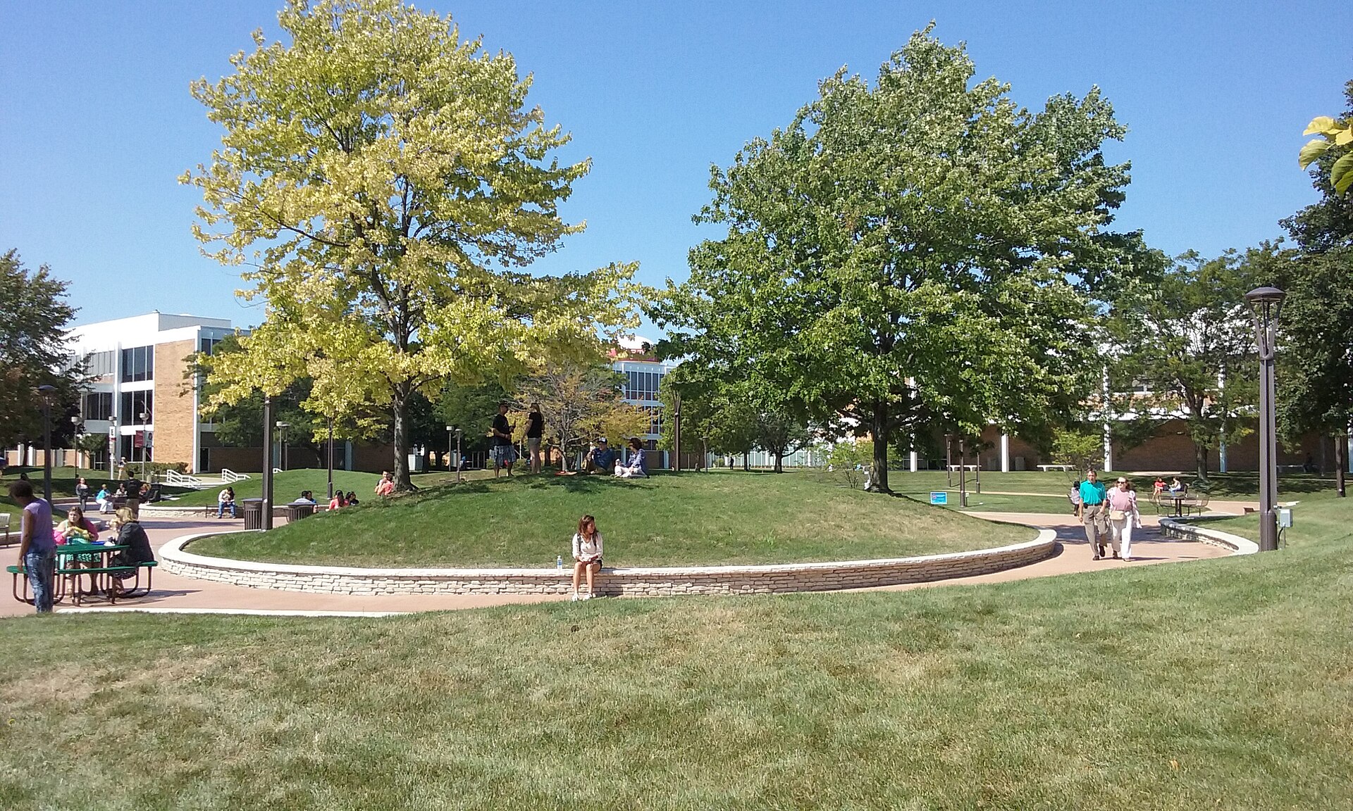 Triton College — Wikimedia Commons