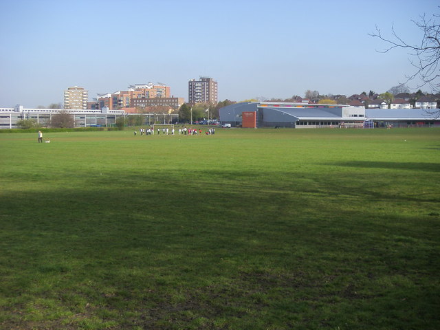 Willesden Sports Centre — Wikimedia Commons