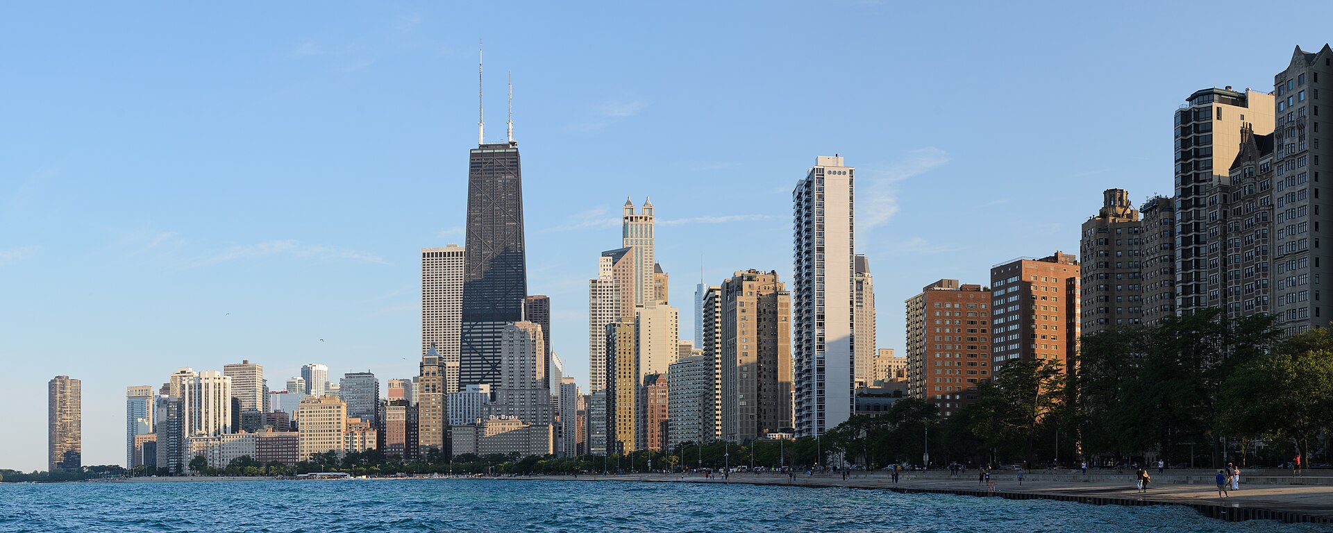 North Avenue Beach — Wikimedia Commons
