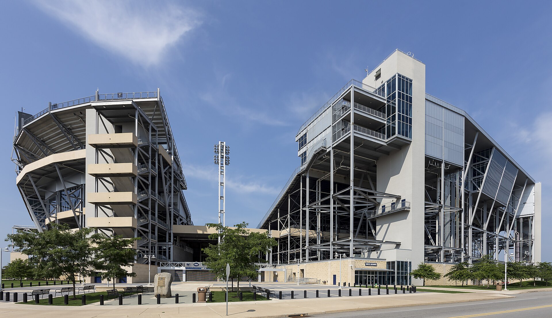Penn State — Wikimedia Commons