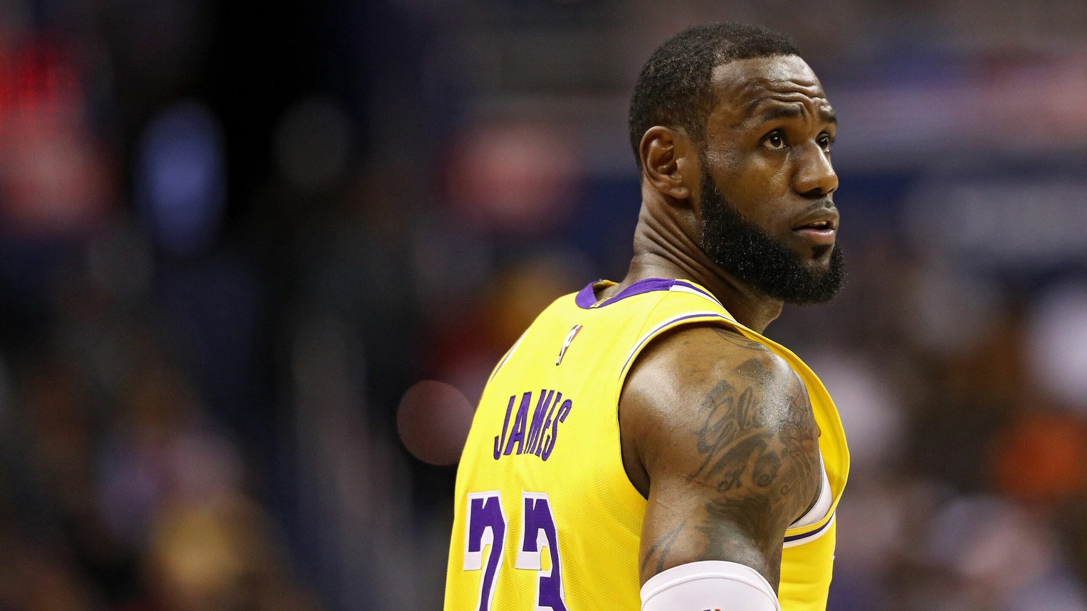 181224084920 Lebron James File 2