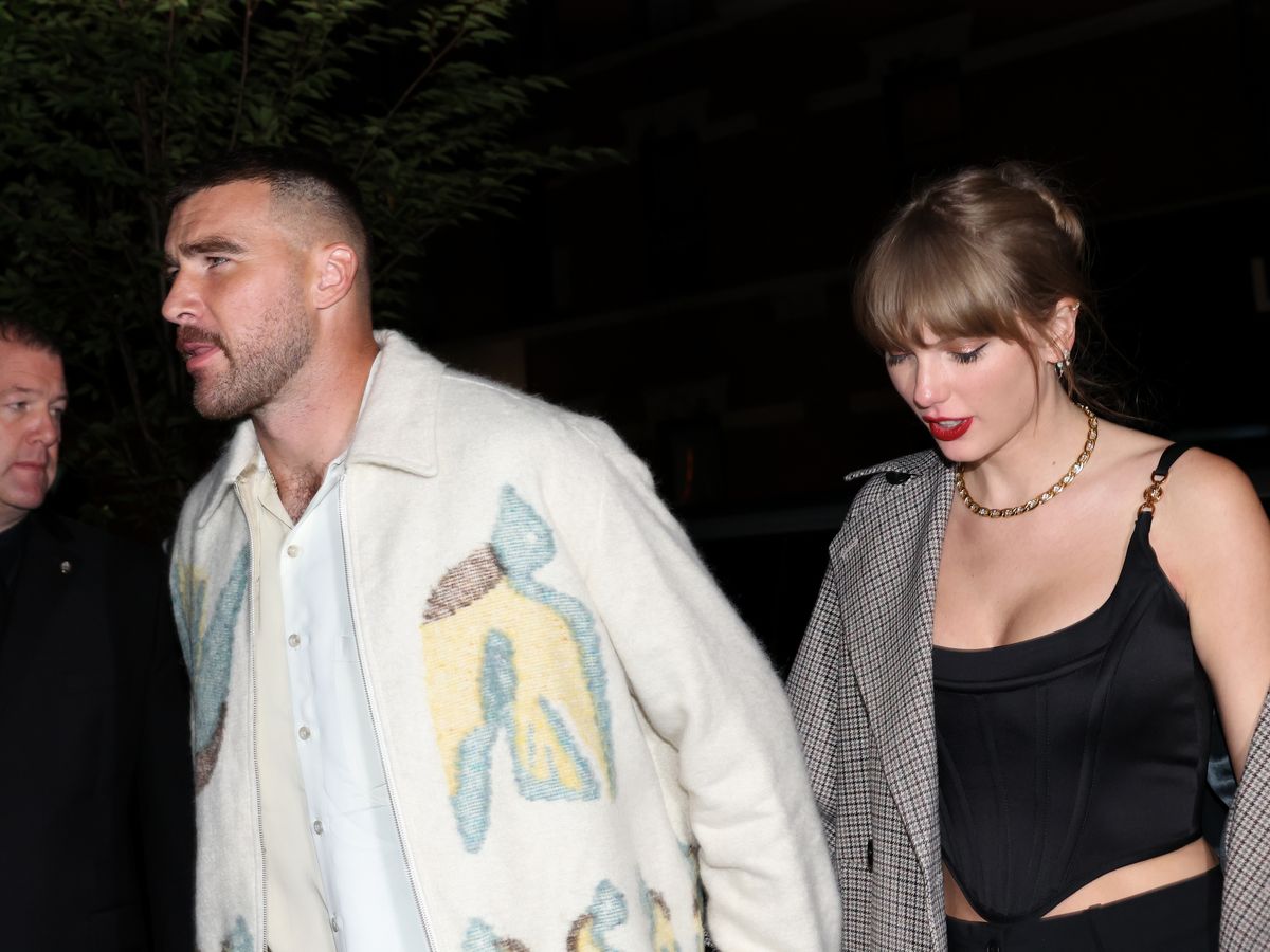 Travis Kelce And Taylor Swift Attend Catch Steak On October News Photo 1698501242