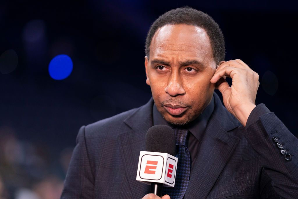 Analyst Stephen A Smith Looks On Prior To The Game Between News Photo 1664197020