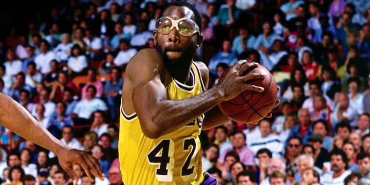James Worthy, Lakers